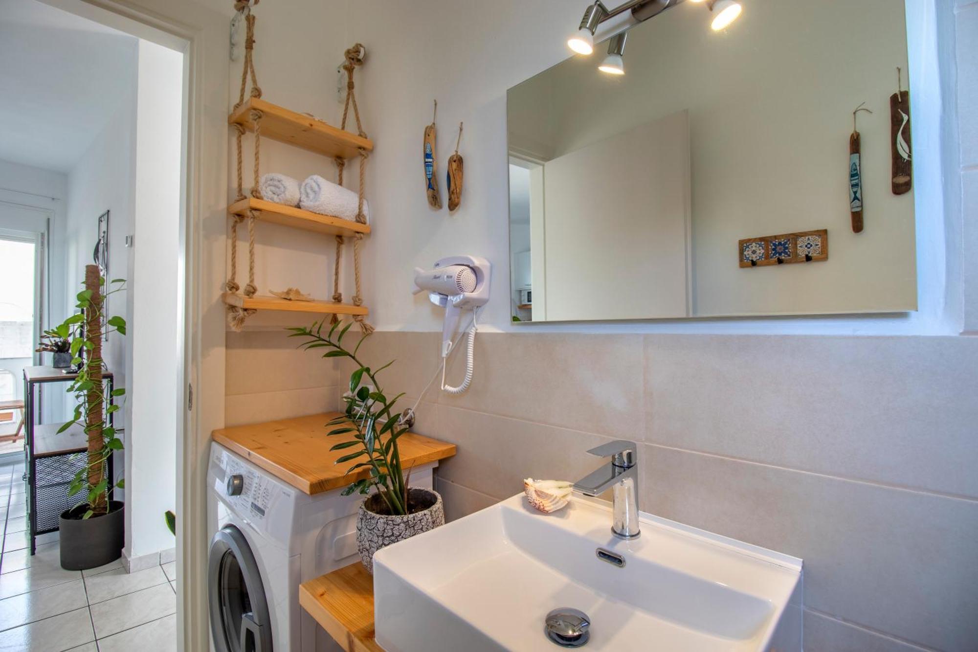 Babilia Central Appartment Suites Limenas Hersonisou ヘルソニソス エクステリア 写真